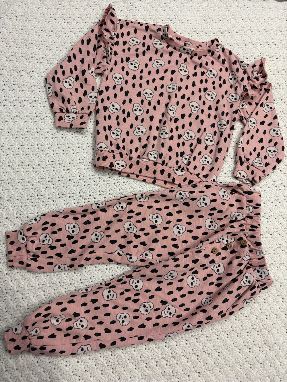 Jessica Simpson Pink Skull 💀Print Kids Ruffle Details Pajama Set Girls Size 4 !